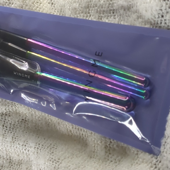 WINGME COSMETICS Halo Series Brush Trio - Picture 5 of 10